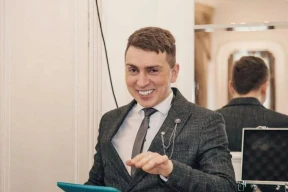 Конвейер репрессий. Певца из «Марафона единства» осудили за комментарии. А члена избиркома — за «экстремизм». Начали увольнять тех, чьи родственники за границей